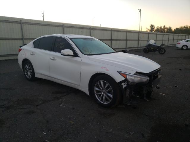 Infiniti Q50 base (2015)