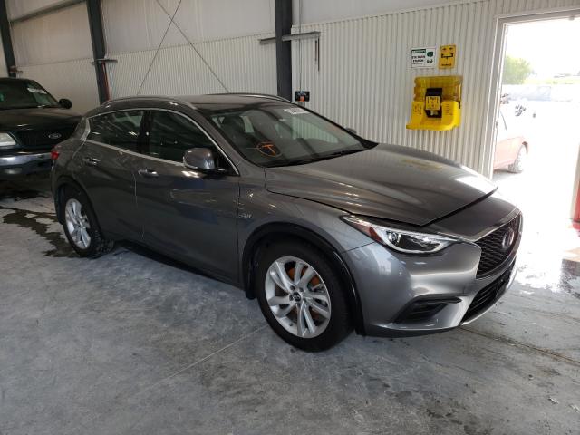 Infiniti Qx30 base (2018)
