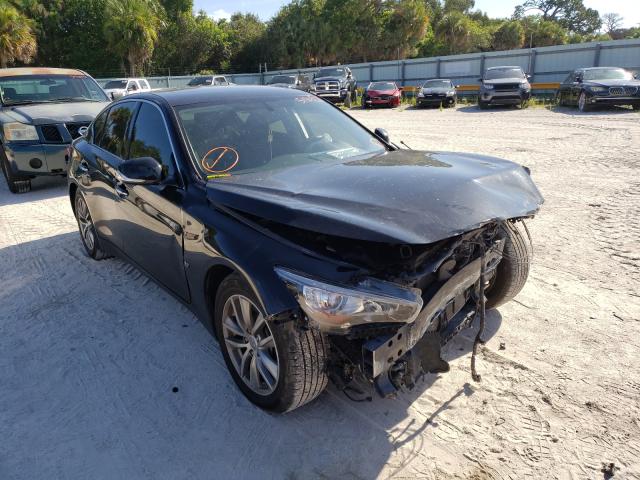Infiniti Q50 base (2015)