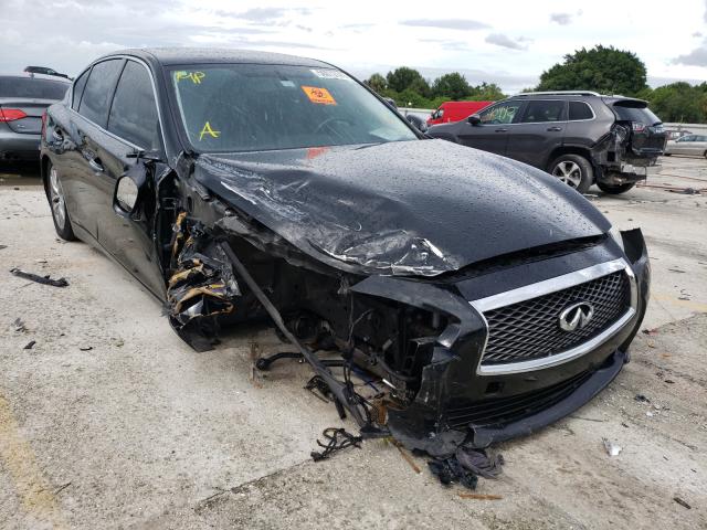 Infiniti Q50 base (2015)