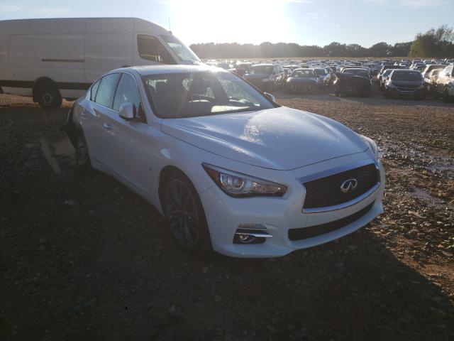 Infiniti Q50 base (2015)