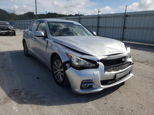 Infiniti Q50 base (2015)