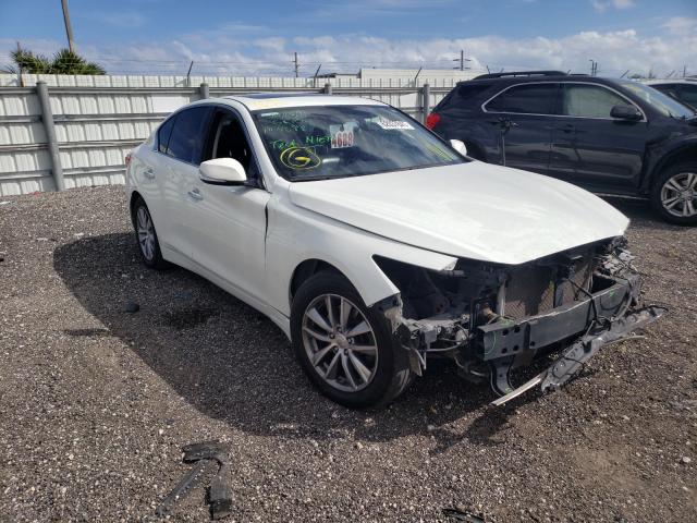 Infiniti Q50 base (2014)
