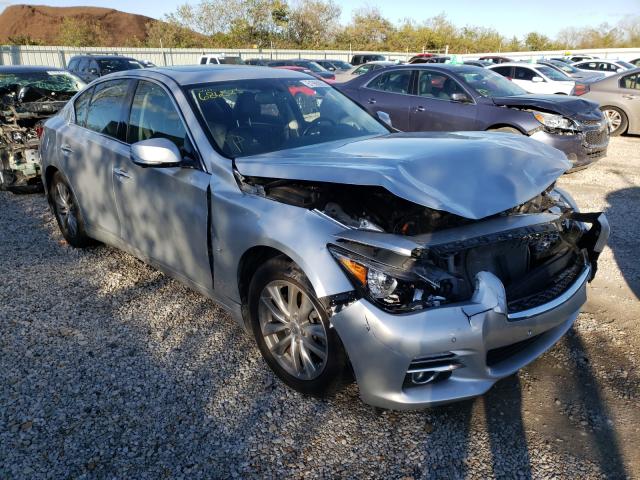 Infiniti Q50 base (2014)