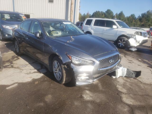 Infiniti Q50 base (2015)
