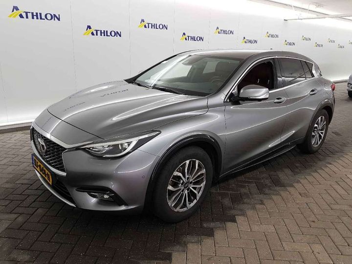 Infiniti Q30 (2016)