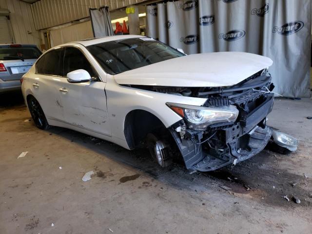 Infiniti Q50 base (2015)
