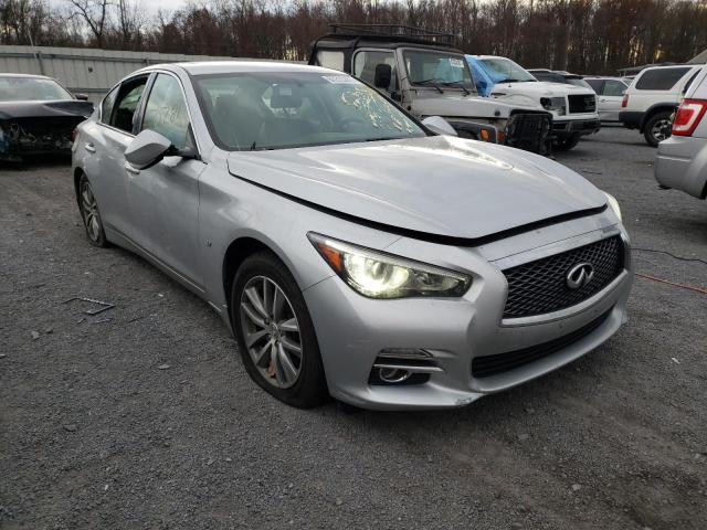 Infiniti Q50 base (2015)