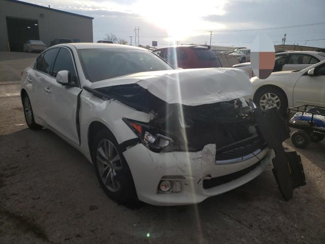 Infiniti Q50 base (2015)