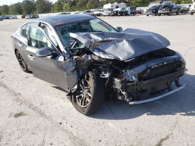 Infiniti Q50 base (2015)
