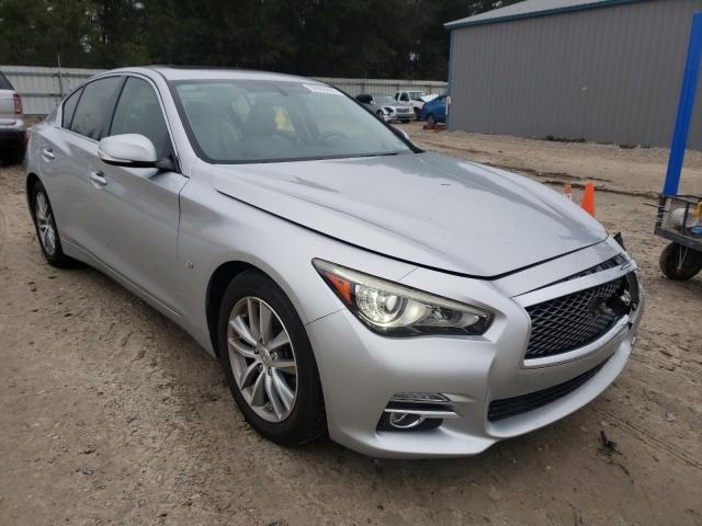 Infiniti Q50 base (2015)