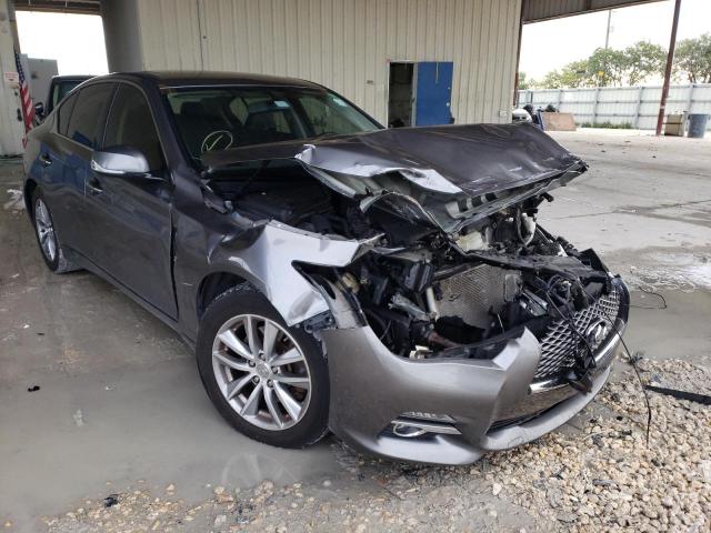 Infiniti Q50 base (2015)
