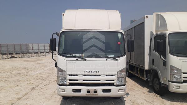Isuzu Reward np (2017)