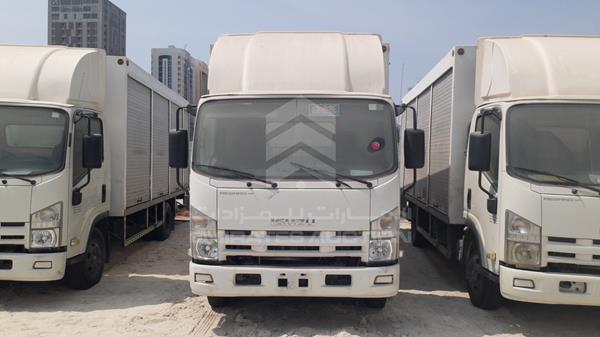 Isuzu Reward np (2017)