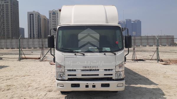 Isuzu Reward np (2017)