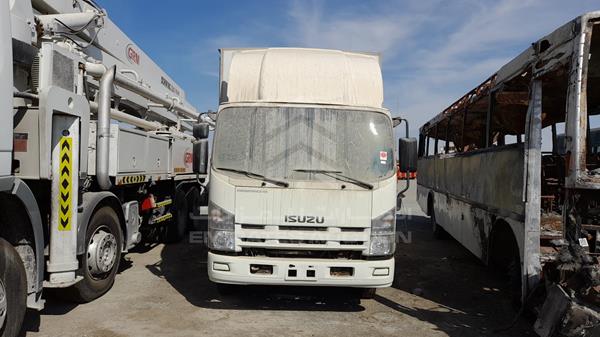 Isuzu Reward np (2015)