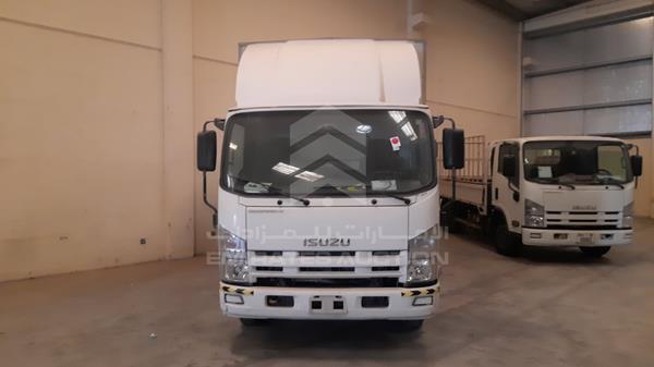 Isuzu Reward np (2015)