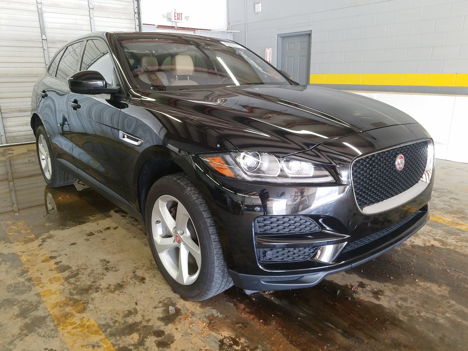 Jaguar F-pace pre (2017)