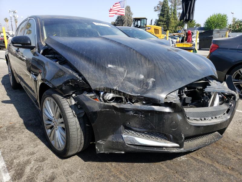 Jaguar Xf portfol (2012)