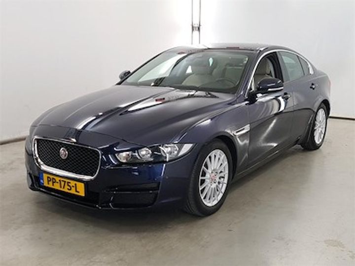 Jaguar Xe (2017)