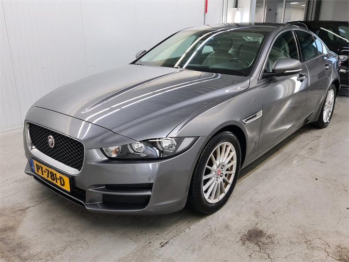 Jaguar Xe (2017)