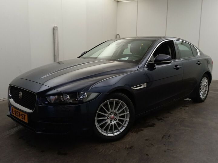 Jaguar Xe (2017)