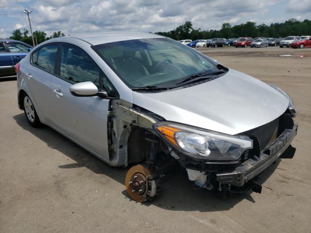 Kia Forte lx (2015)