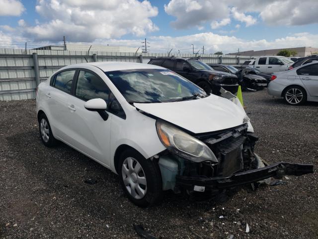 Kia Rio ex (2013)