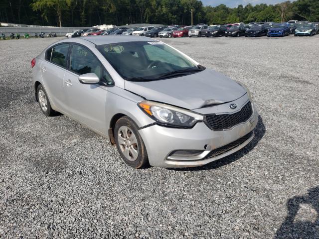 Kia Forte lx (2015)
