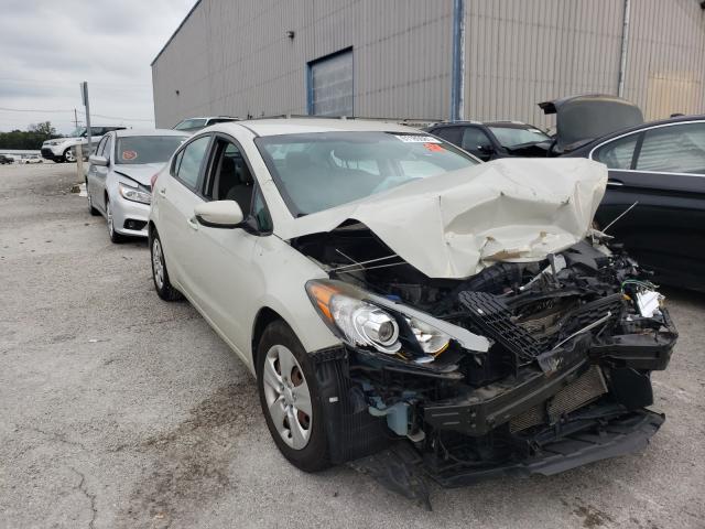 Kia Forte lx (2015)