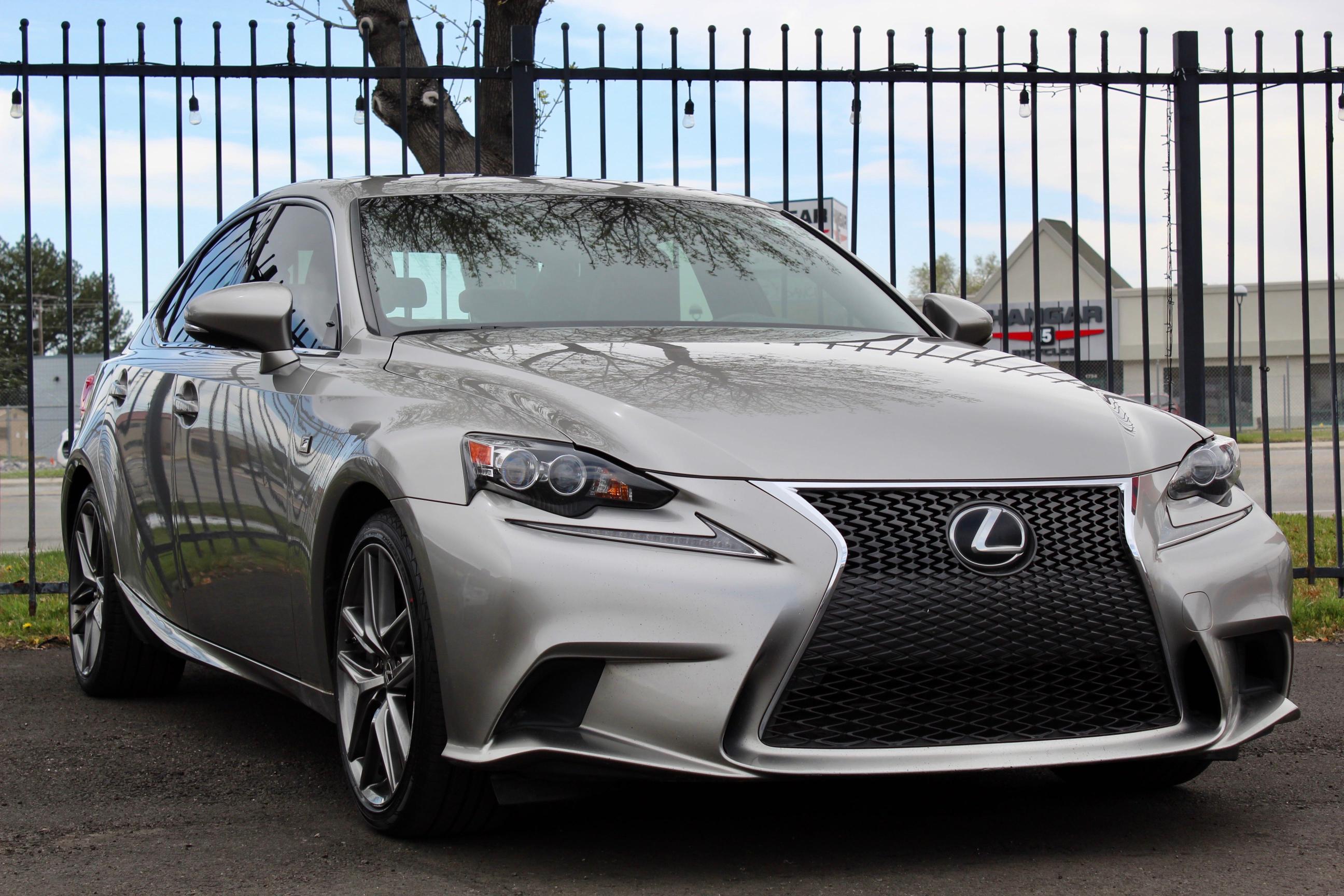Lexus Is 200t (2016)