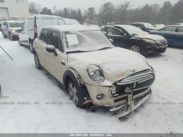 Mini Cooper hardtop 4 door (2015)