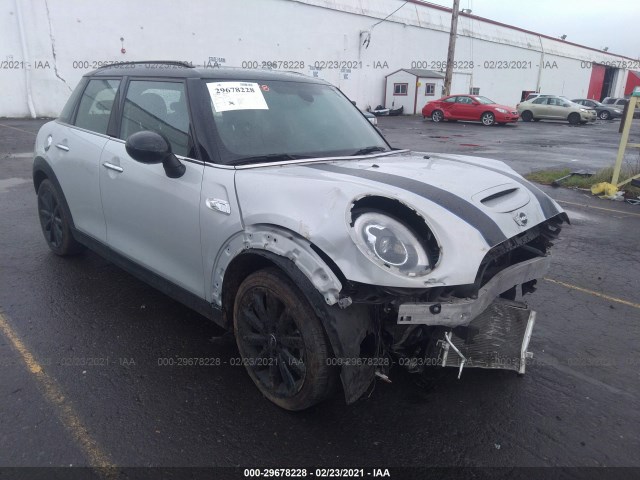 Mini Cooper hardtop 4 door (2015)