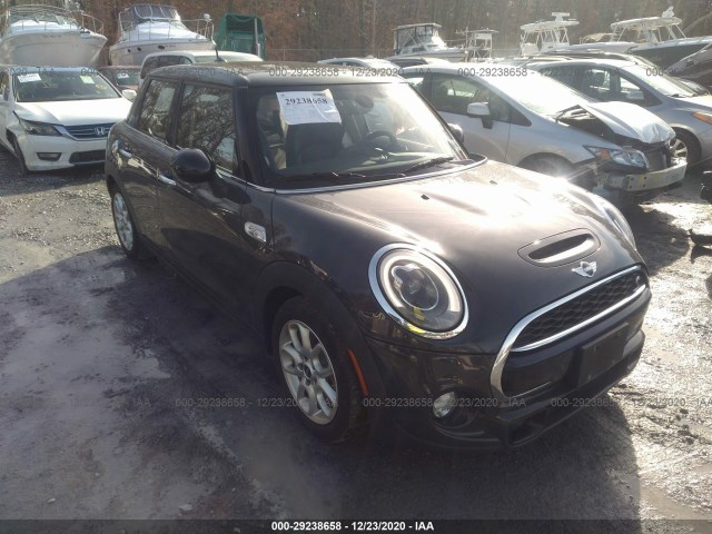 Mini Cooper hardtop 4 door (2016)