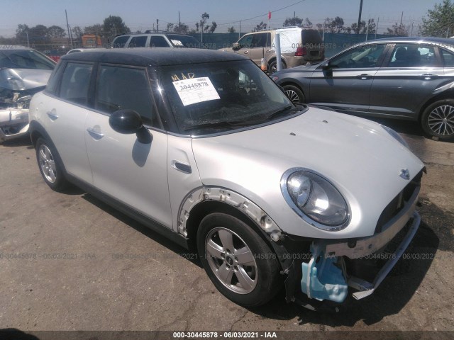 Mini Cooper hardtop 4 door (2016)