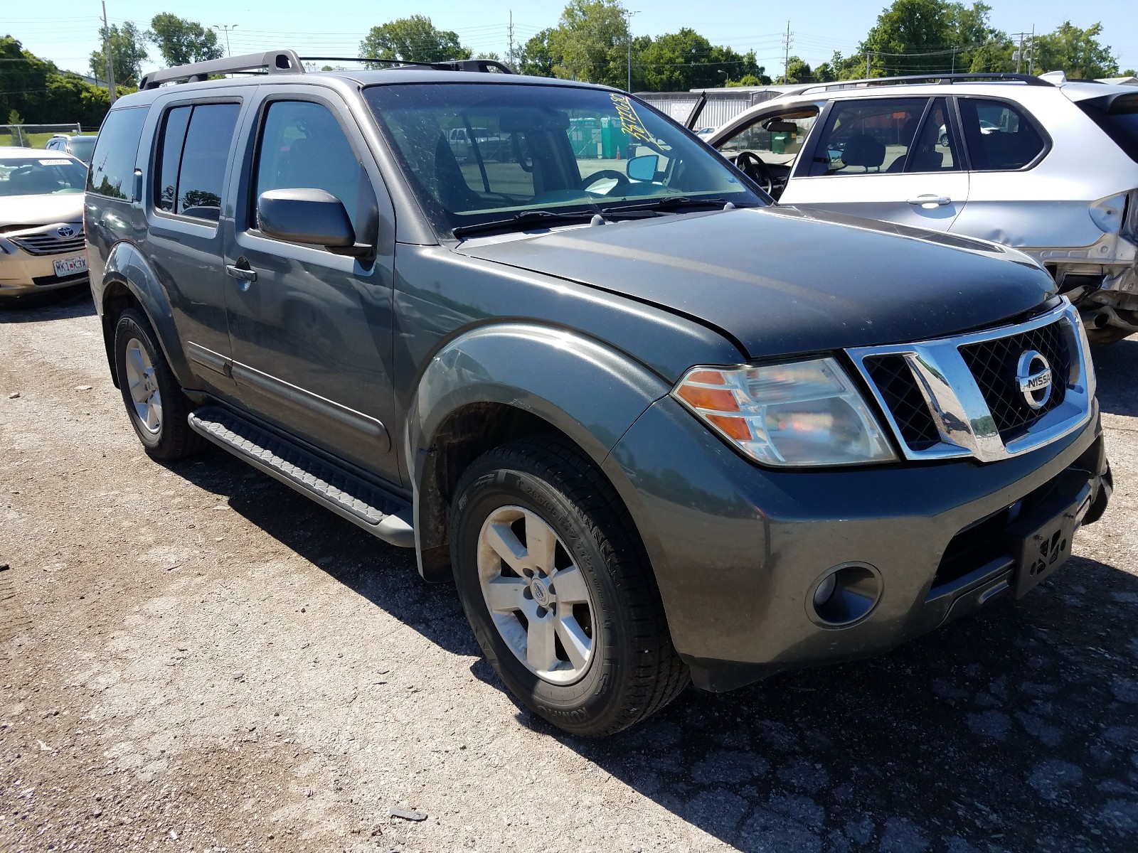 Nissan Pathfinder (2008)