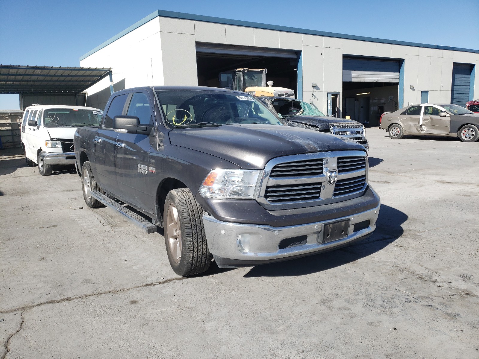 Ram 1500 slt (2016)