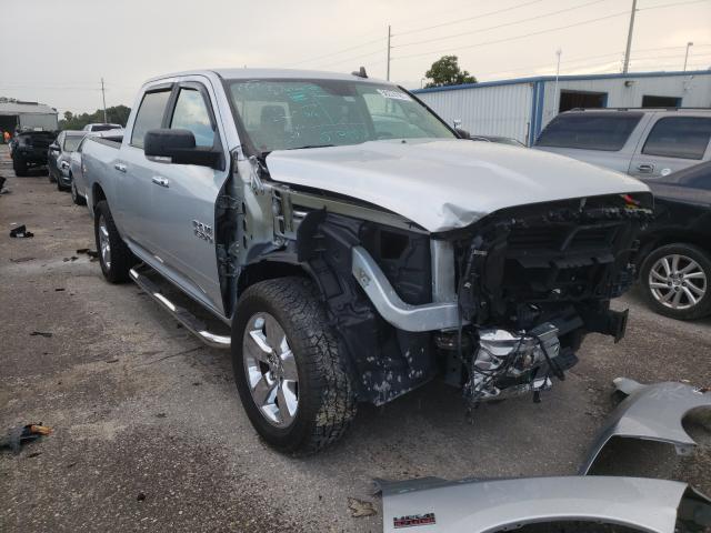 Ram 1500 slt (2017)