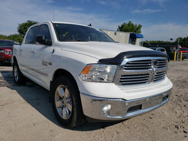 Ram 1500 slt (2017)