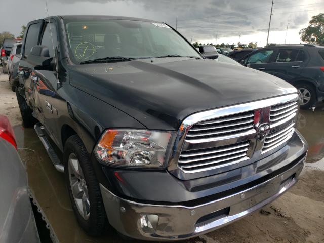 Ram 1500 slt (2017)