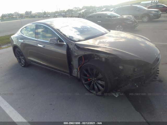 Tesla Model s (2015)