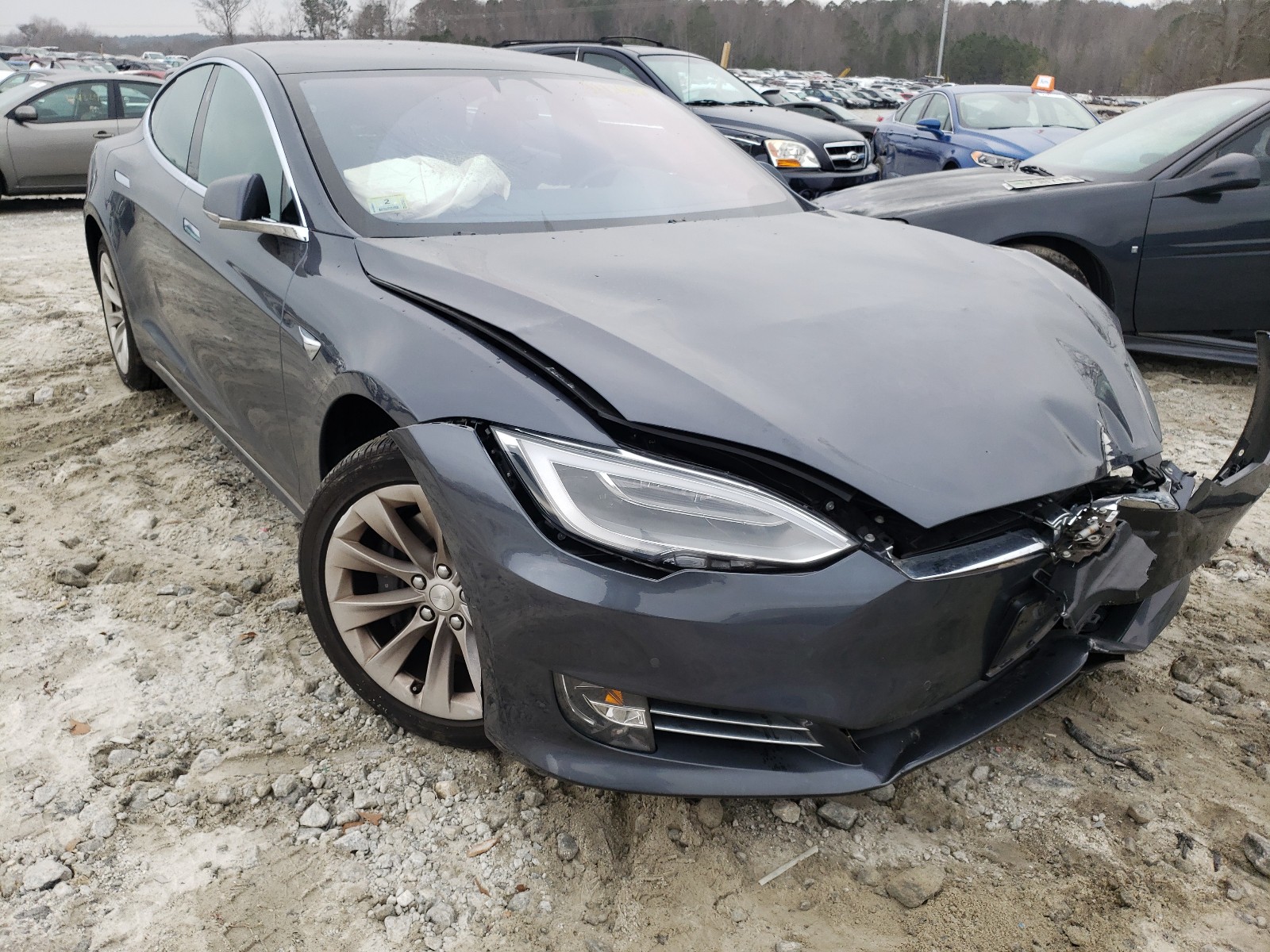 Tesla Model s (2019)