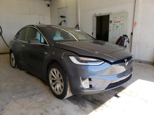 Tesla Model x (2016)