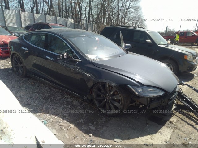 Tesla Model s (2015)