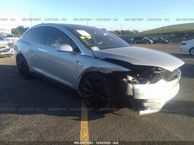 Tesla Model x (2016)