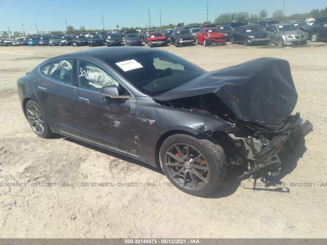Tesla Model s (2018)