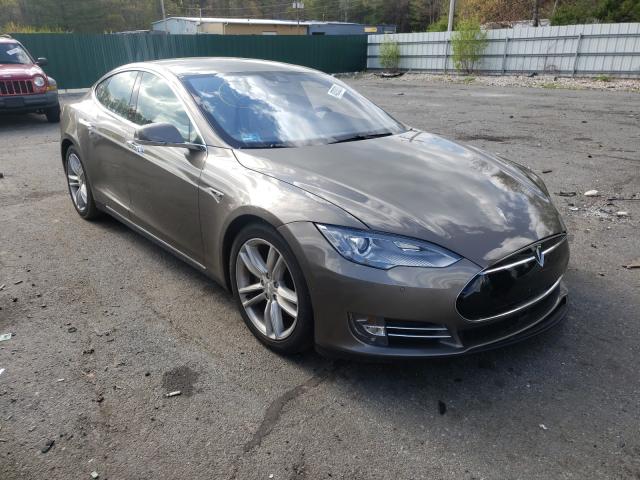 Tesla Model s (2015)