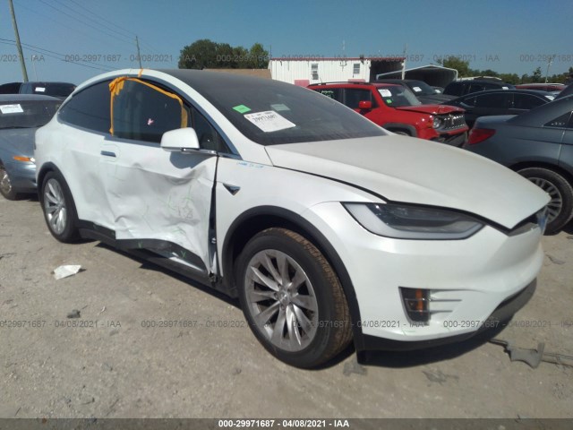 Tesla Model x (2020)