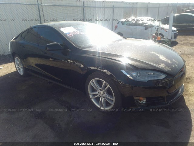 Tesla Model s (2015)