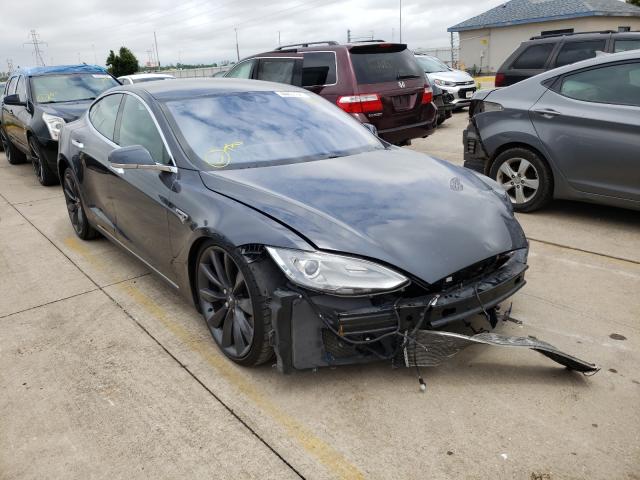 Tesla Model s (2015)